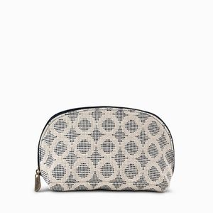 Thirty-one Half-Moon Zipper Pouch